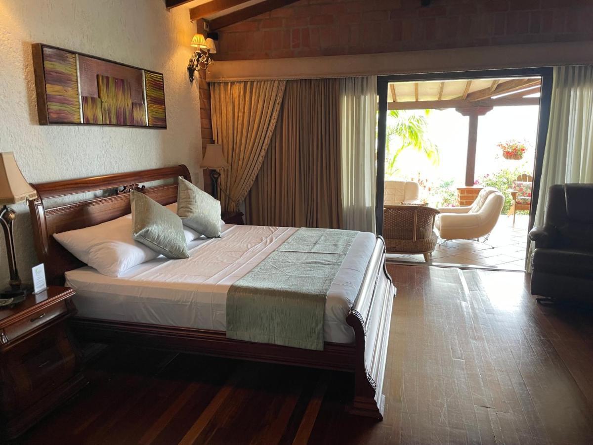 Finca Hotel Villa Camila โคปาคาบานา ภายนอก รูปภาพ